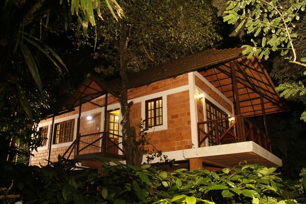 Coffee Acres Plantation Resort Калпетта Экстерьер фото